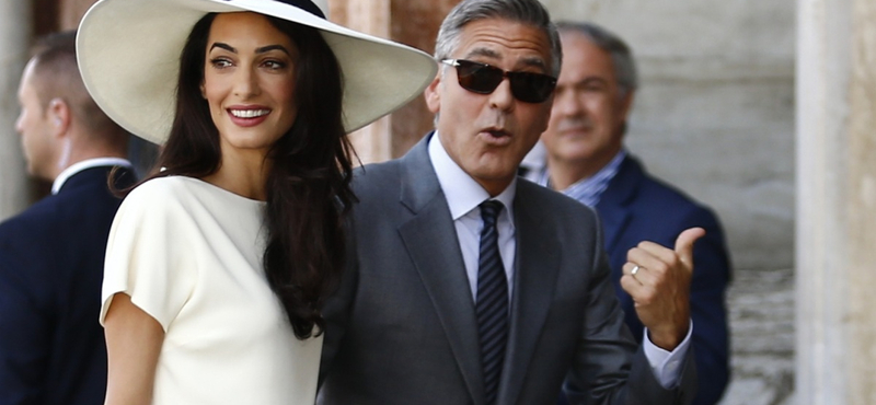 Fotó: Clooney és neje megjöttek intézni a papírokat