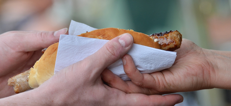 Szereti a teát? És a hot-dogot? Csurig lehetnek veszélyes vegyi anyagokkal