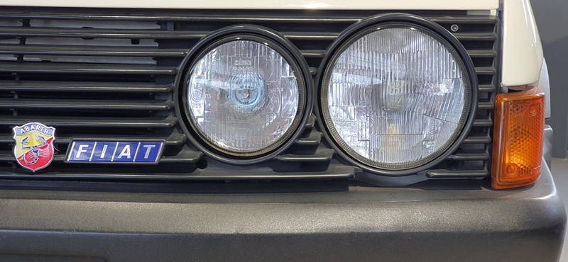 Időgépbe ültünk: ilyen egy alig használt szupersportos Fiat a 80-as évek elejéről