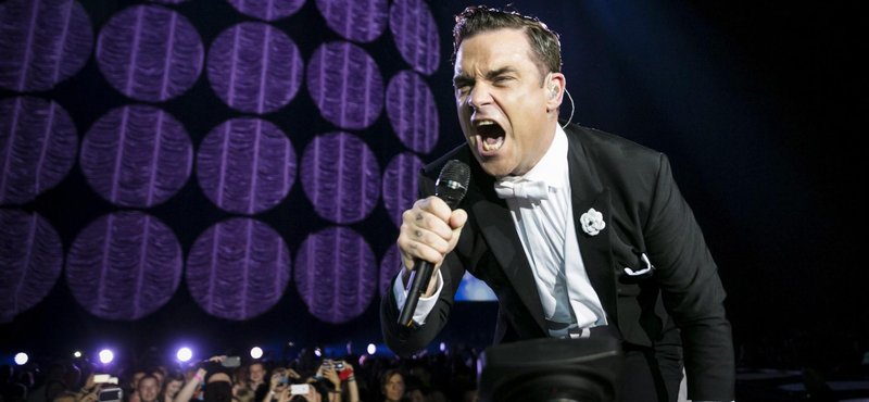 Egy hónap múlva jön Robbie Williams új lemeze – videó