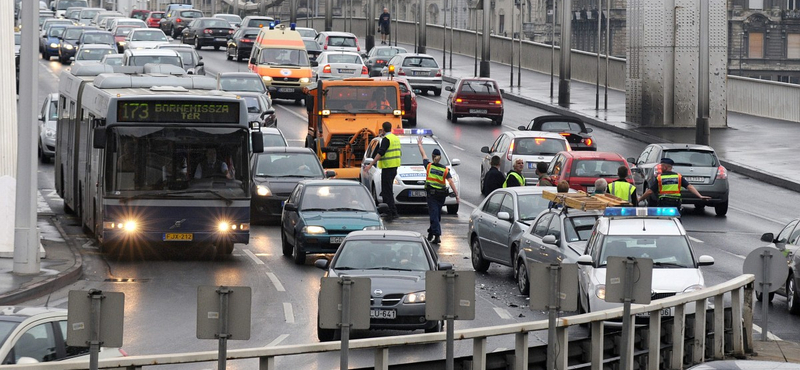 Jövőre jön, 500 forint lehet a dugódíj Budapesten