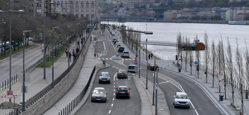 A Duna felső szakaszán már tetőzik az ár, Budapesten ez szerdán várható