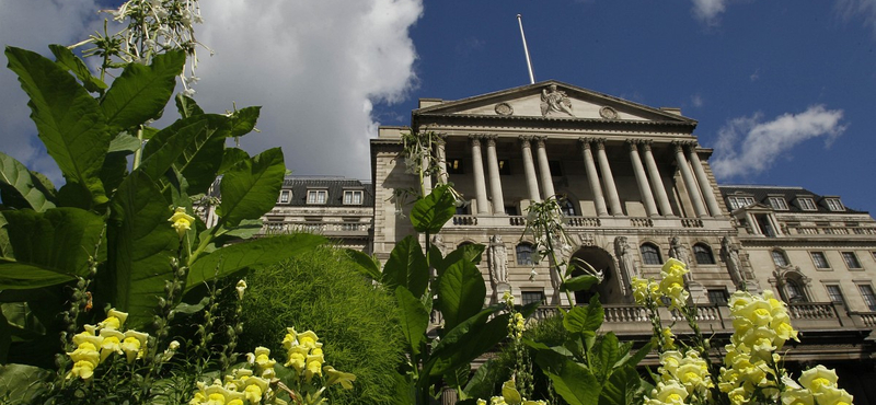 Gigantikus pénztömeget pumpál a Bank of England a brit gazdaságba