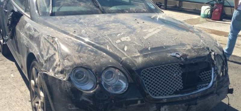 Fotó: beadta a Bentley-ét a mosóba, roncsként kapta vissza