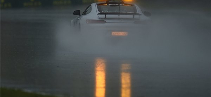 Zuhog az eső, szenvedés a brazil F-1-es versenyen