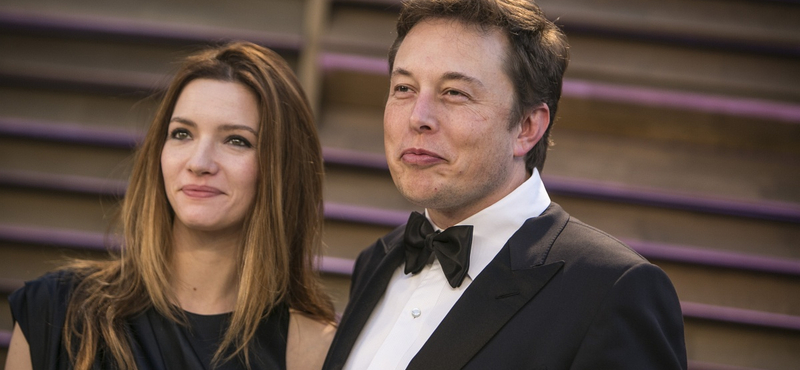 A barátainál csövezik a Tesla-vezér