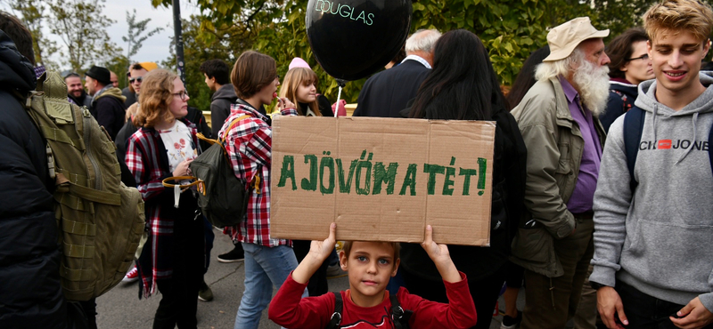 Eljótékonykodják 3000 forintos támogatásukat a II. kerületi tanárok