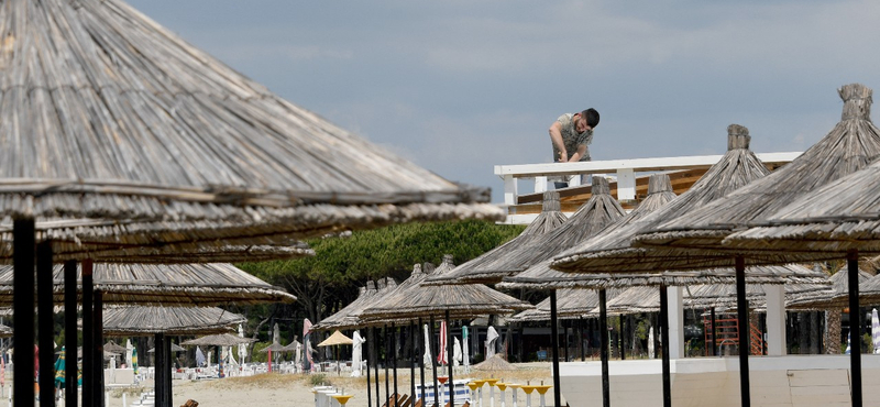 Orosz turistákat találtak holtan egy tengerparti hotelben Albániában