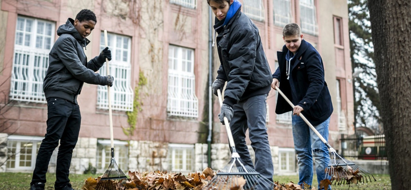 Aláírásgyűjtés indult a János kórházért