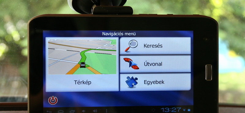 Autós navigáció, tablet, vagy mindkettő egyszerre?