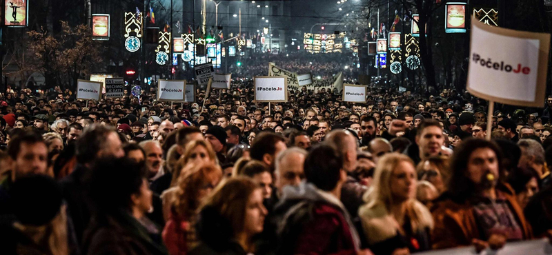 Ismét ezrek tüntettek Belgrádban a szerb elnök ellen