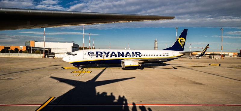 Tovább emelheti a repülőjegyek árát a Boeing bukdácsolása, de közben merészet lépett a Ryanair