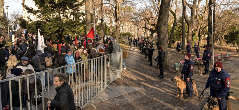 Nem elég a bizonyíték az ügyészségnek a szivárványzászlósokat megverőkkel szemben