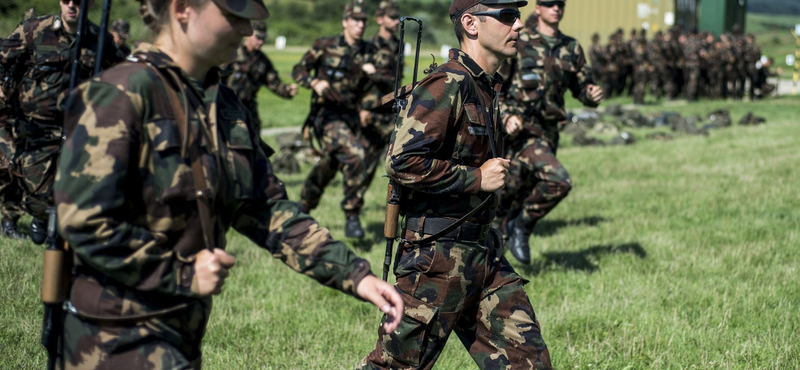 A béremelésre nem lehet panaszuk a magyar katonáknak