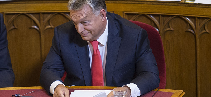 Semjén beelőzte a puritán Orbánt - íme a pártvezetők üzenetei