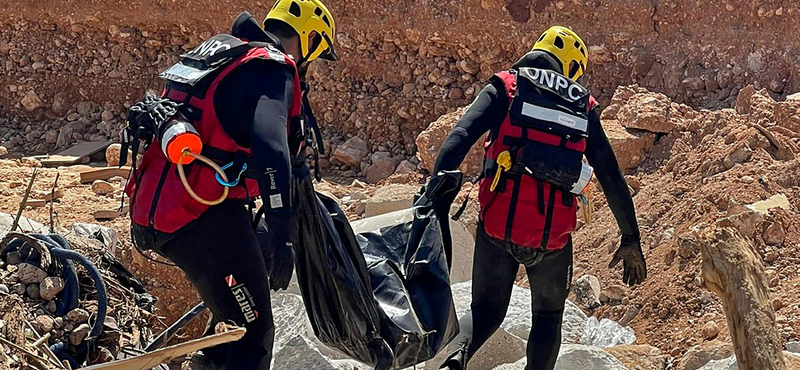 Több ezer partra vetett holttesttel szembesült a magyar mentőcsapat Líbiában