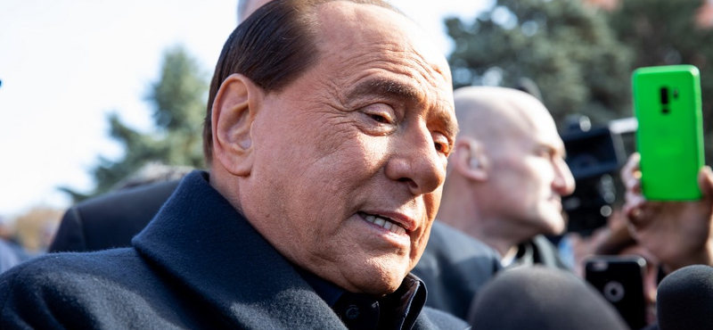 Silvio Berlusconit kiengedték a kórházból