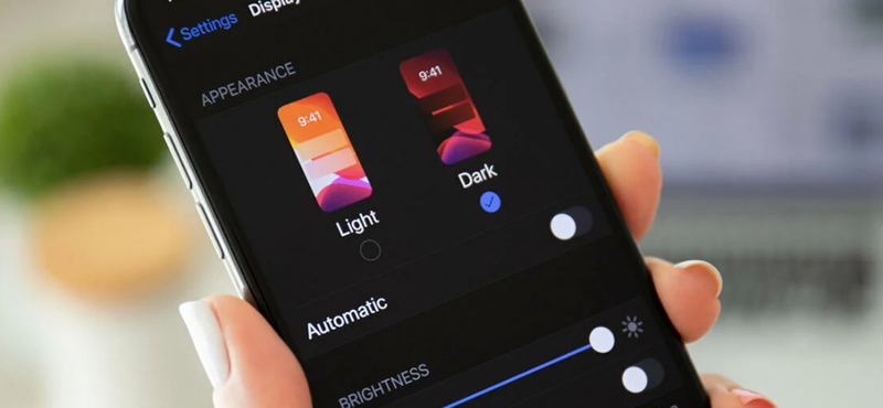 Sötét mód az iPhone-on? Ezért használja gyakrabban