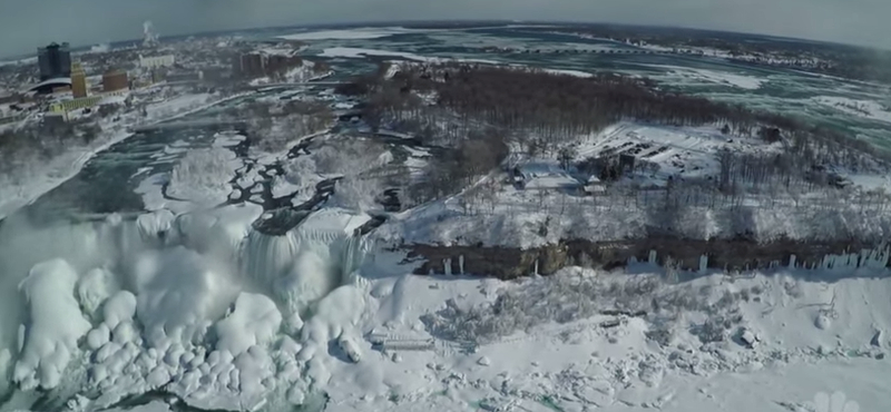 Ahogy még nem láthatta: videón a befagyott Niagara-vízesés