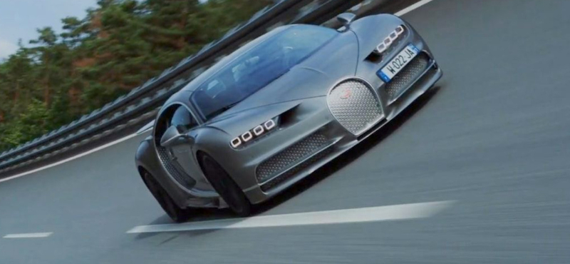 423 km/h-s tempóval száguldott a Bugatti Chiron Sport - videó