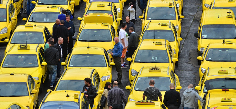 Jön az újabb taxistüntetés, itt lesz lezárás kedden