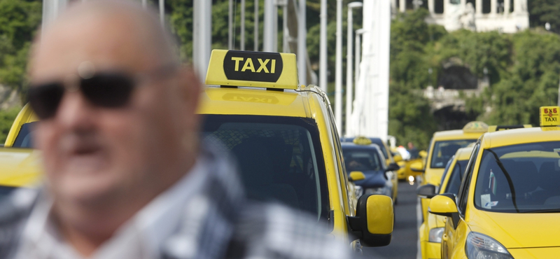 Brutális kilométerdíjjal csalt egy taxis a Szigeten