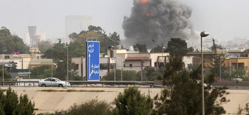 Kadhafi régi harcostársának rezidenciáját bombázták