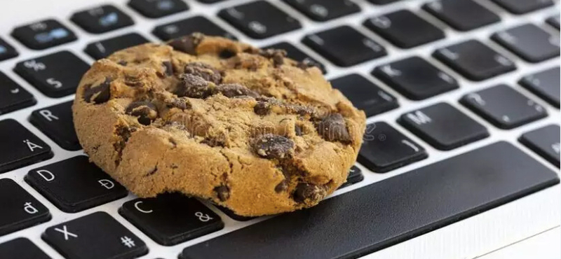 Így leplezheti le, mit helyez el az ön gépén egy weboldal, és mit is csinálnak ott azok a cookie-k