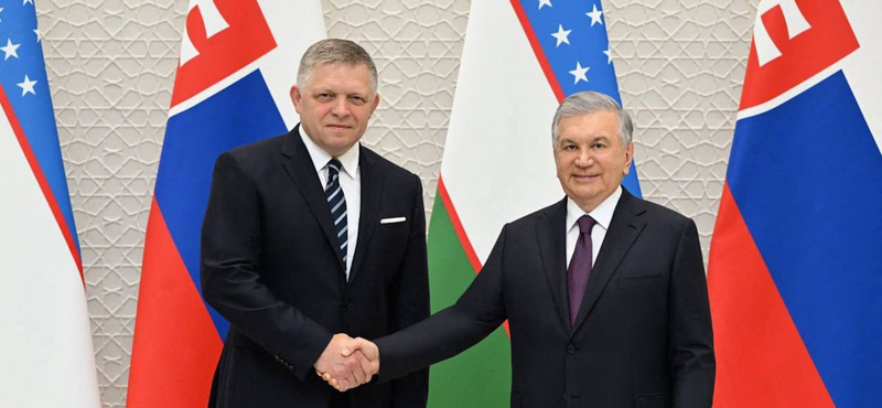 Robert Fico Üzbegisztánban elmélkedett arról, hogy túl sok párt van Szlovákiában, inkább Kína és Vietnám példáját követné