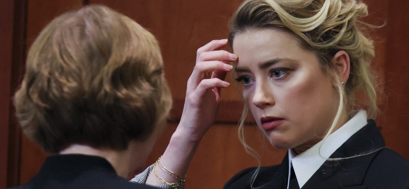 Egy sminkescég buktatta le Amber Heard Johnny Deppet támadó érveit