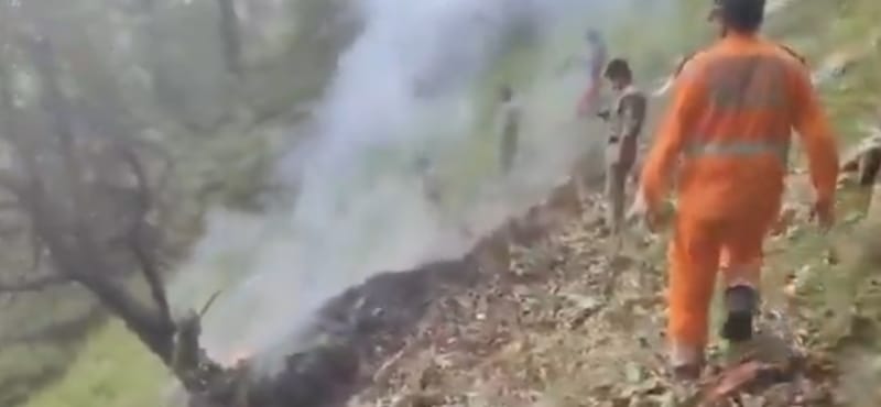 Zarándokokat szállító helikopter zuhant le Indiában, minden utas meghalt