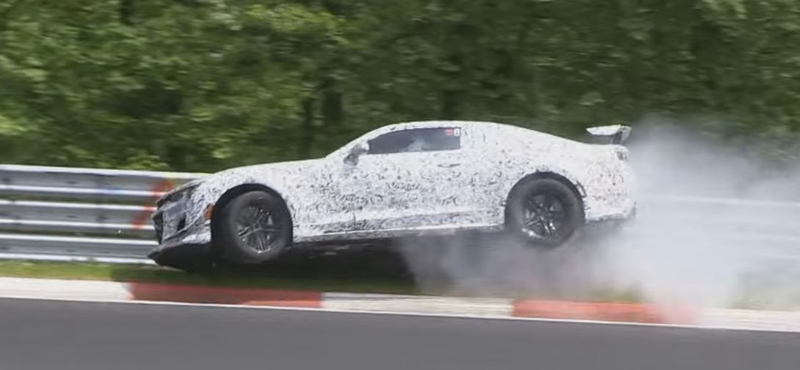 Újabb tesztautót gyilkolt le a Nürburgring – videó