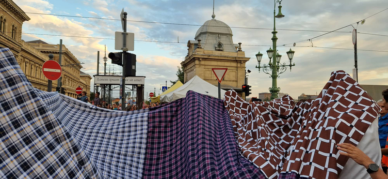 Több mint harminc tanár kezdett polgári engedetlenségbe egy fővárosi iskolában