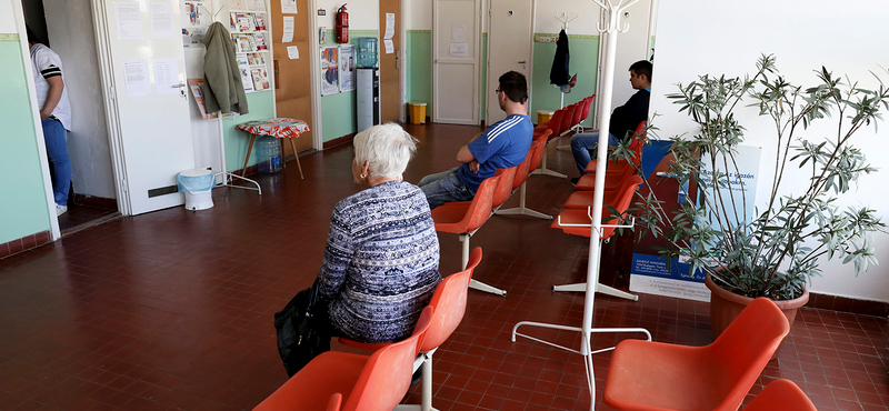 A külföldön dolgozó magyarokon csattan a potyautas-törvény