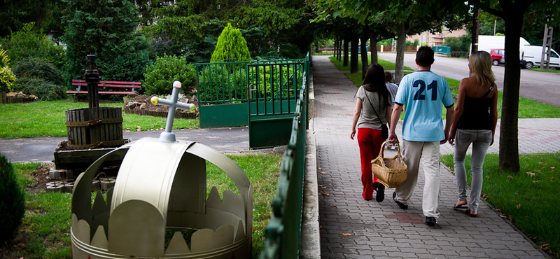 A fenyegető fideszesnek csak hűlt helyét találtuk. Megnéztük Nagyrédét (Galéria)