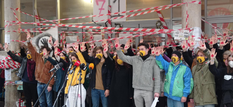 Közigazgatási pert indítanak az SZFE polgárai az Oktatási Hivatal ellen
