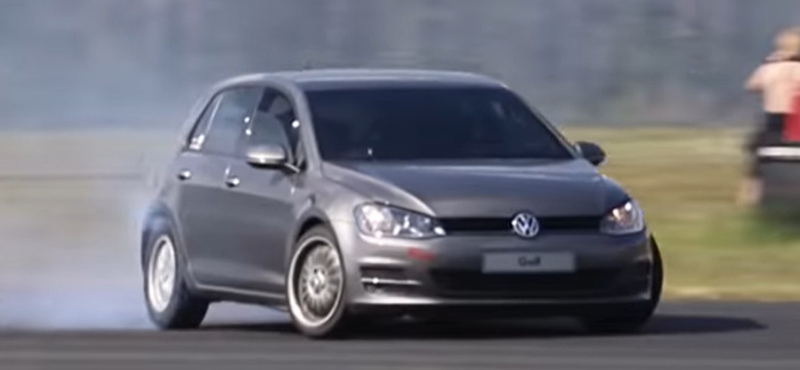 Teljesen elvetemült a driftautóvá alakított Volkswagen Golf - videó