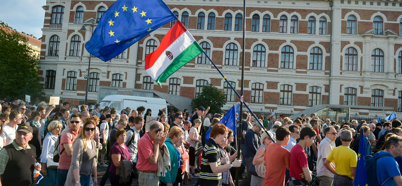 A fideszesek sem adnak ötöst az Orbán-rendszernek