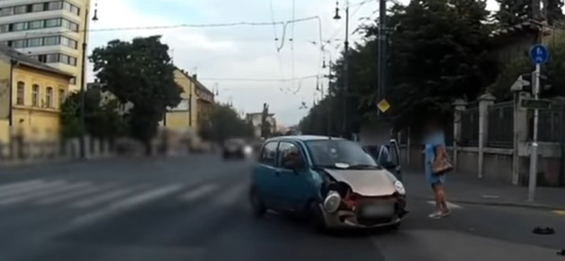 Kis híján elgázoltak egy gyalogost a Dózsa György úton a zebrán – videó