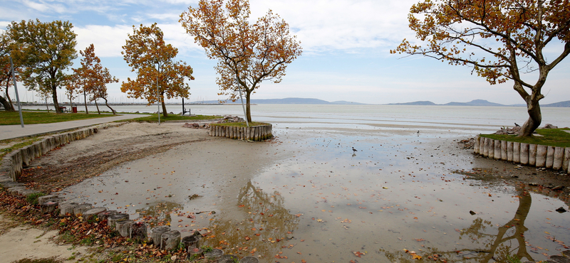 Akkora a szél, hogy megbillent a Balaton