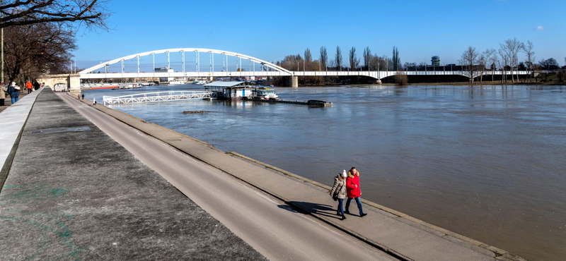 A Tisza áradása miatt lezárják a szegedi rakpartot