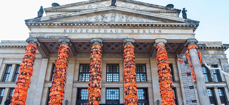 Aj Vej-vej feldíszítette a berlini Konzerthaust