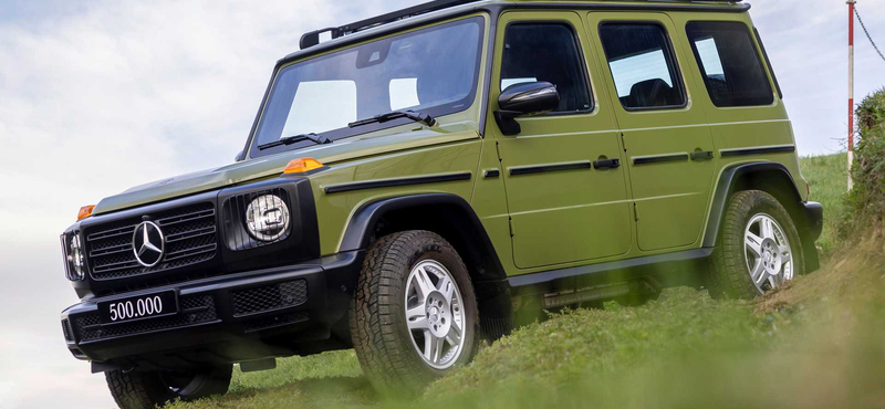 Retrodizájnnal ünnepel a félmilliomodik Mercedes G-osztályú terepjáró