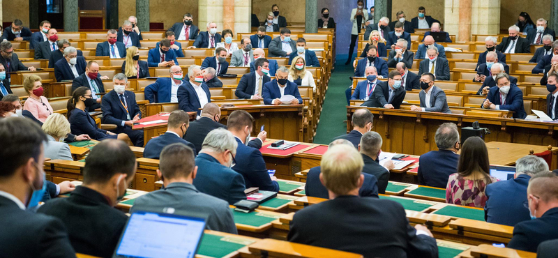 A Fidesz parlamenti gyalogsága végezheti be Orbánék közpénztelenítési hadjáratát