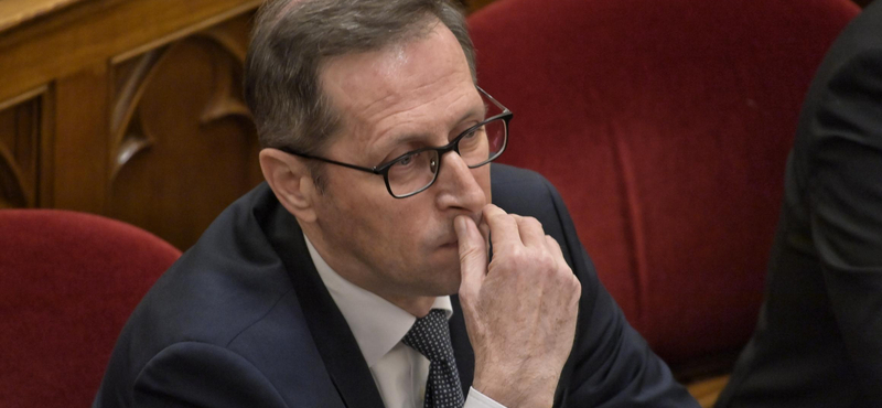 Varga Mihály lecserélte az MNB ingatlanos cégének vezetőit, de nem minden jelölt volt odáig a 3 milliós fizetésért