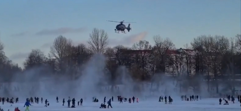 Helikopterrel kergette el az embereket egy befagyott berlini tó jegéről a rendőrség