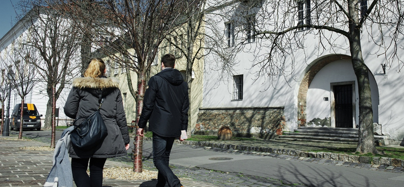 Szörnyen olcsó lett a budai Várban a parkolás