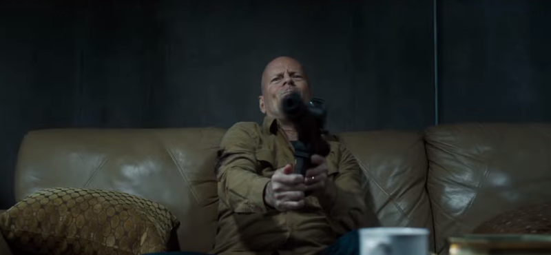 Bruce Willis nem viccel, csak aprít a Bosszúvágy remake-jében