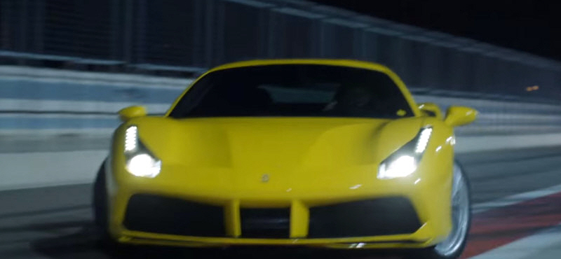 Ez egy jó árukapcsolás, egy Ferrari 488 GTB és Barcelona - videó