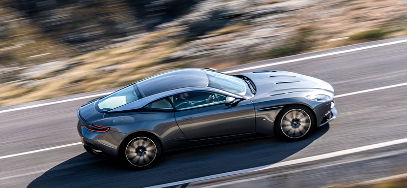 Lebukott az Aston Martin DB11 – fotók